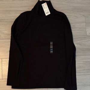 Uniqlo Classic Black Turtleneck Sweater